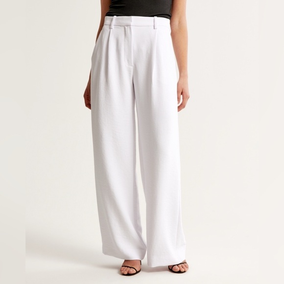 NWT Abercrombie & Fitch Harper Premium Crepe Ultra Wide Leg Pant- White - Picture 2 of 8